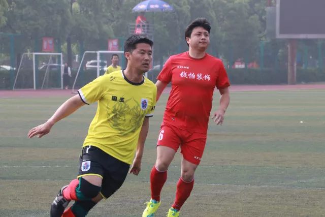 特雷·杨：早知道当年东决就带伤打了 常规赛我们双杀太阳